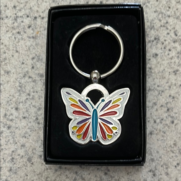 Butterfly keychain with CNA script engraving - Picture 1 of 4
